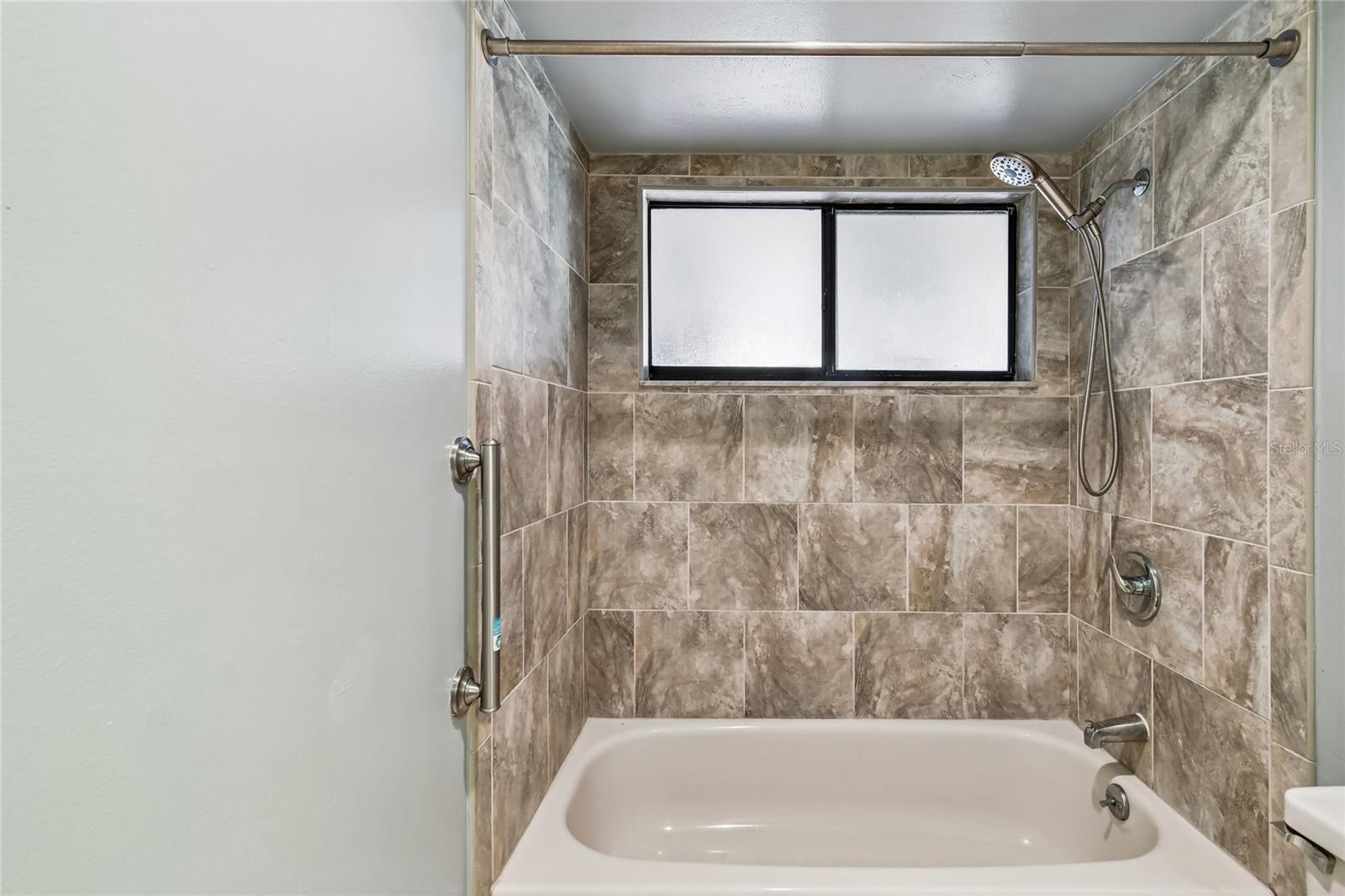 MANDARIN SEC 7 - Residential