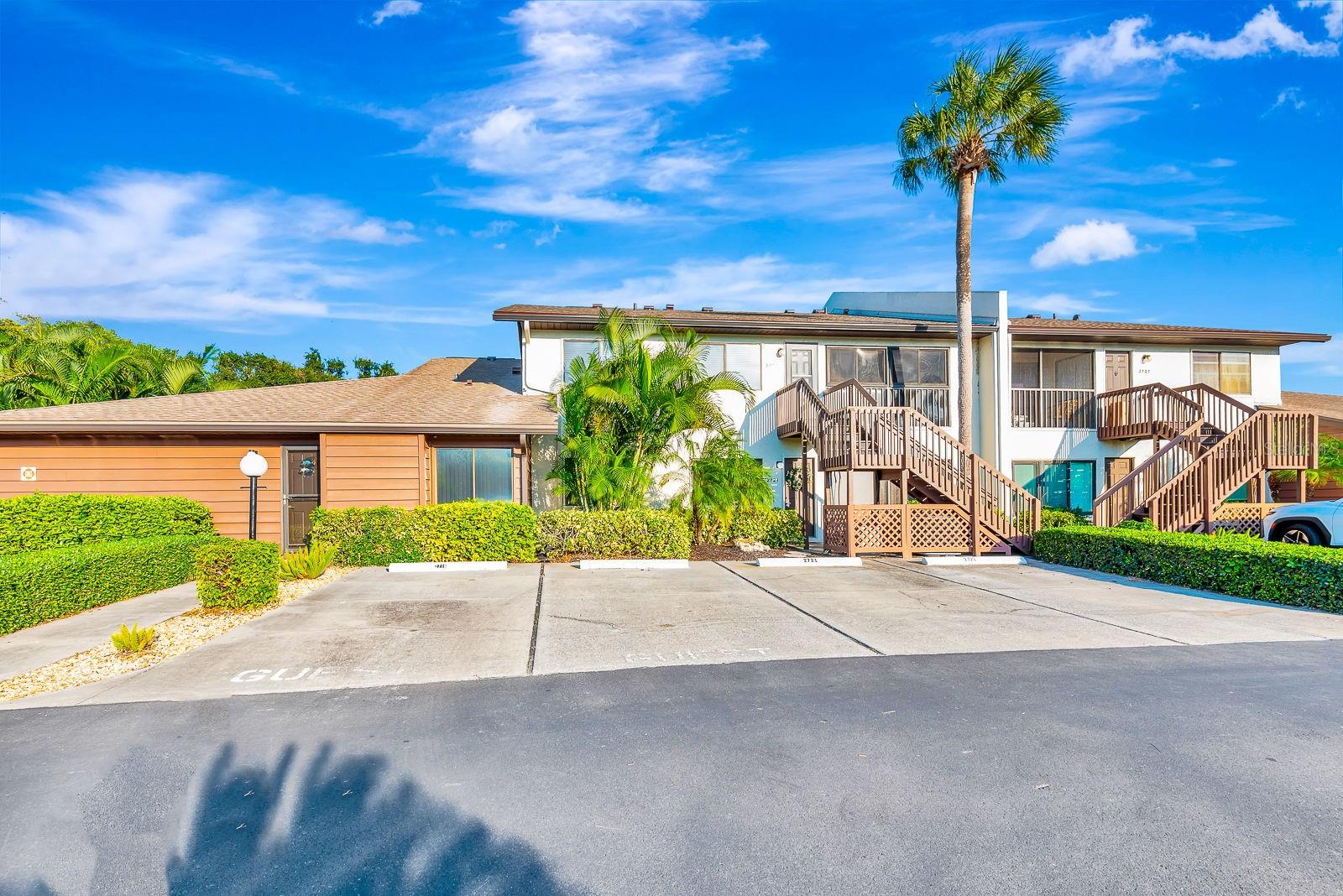 COUNTRY VILLAGE SEC 1 - Residential