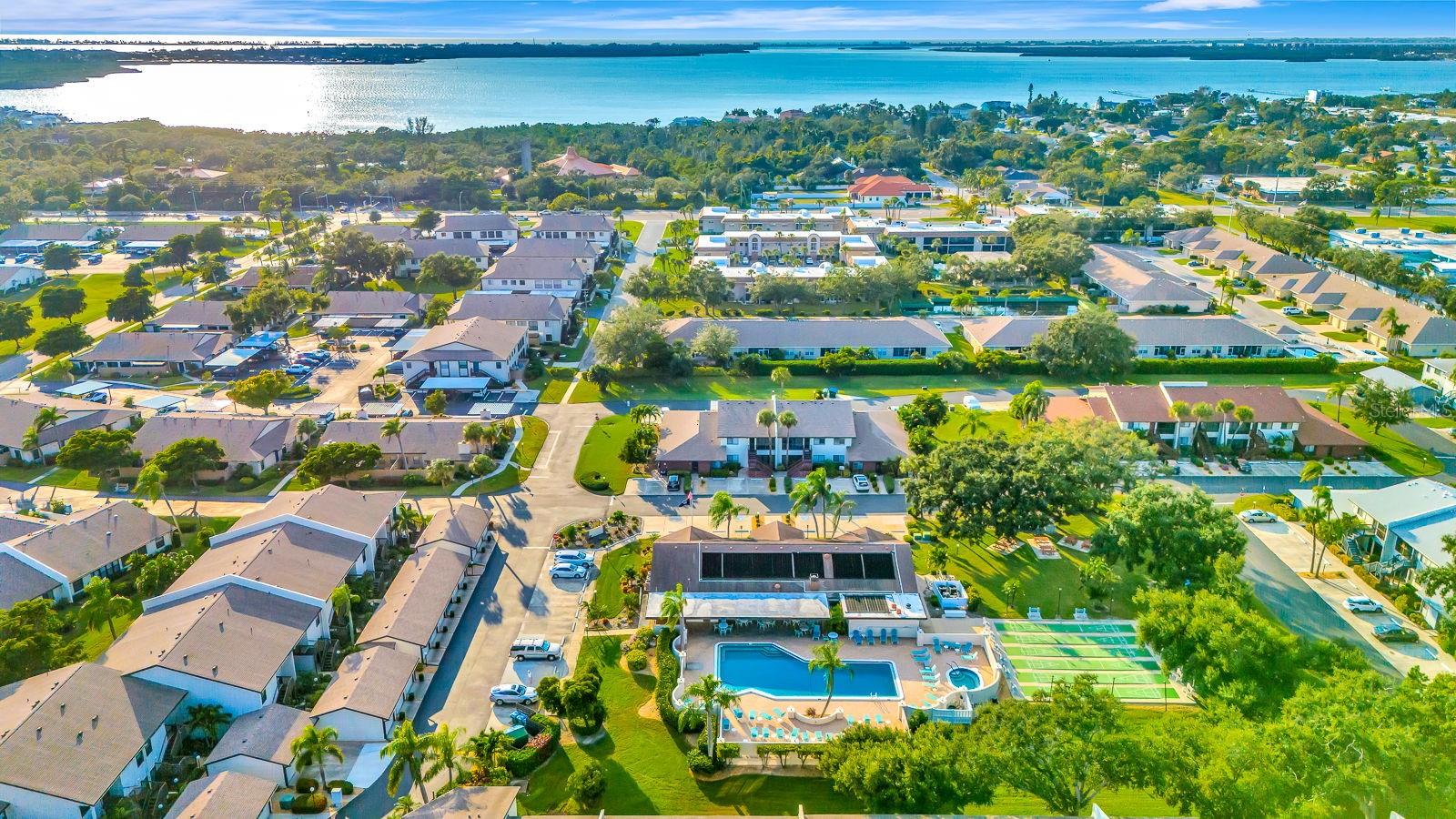 COUNTRY VILLAGE SEC 1 - Residential