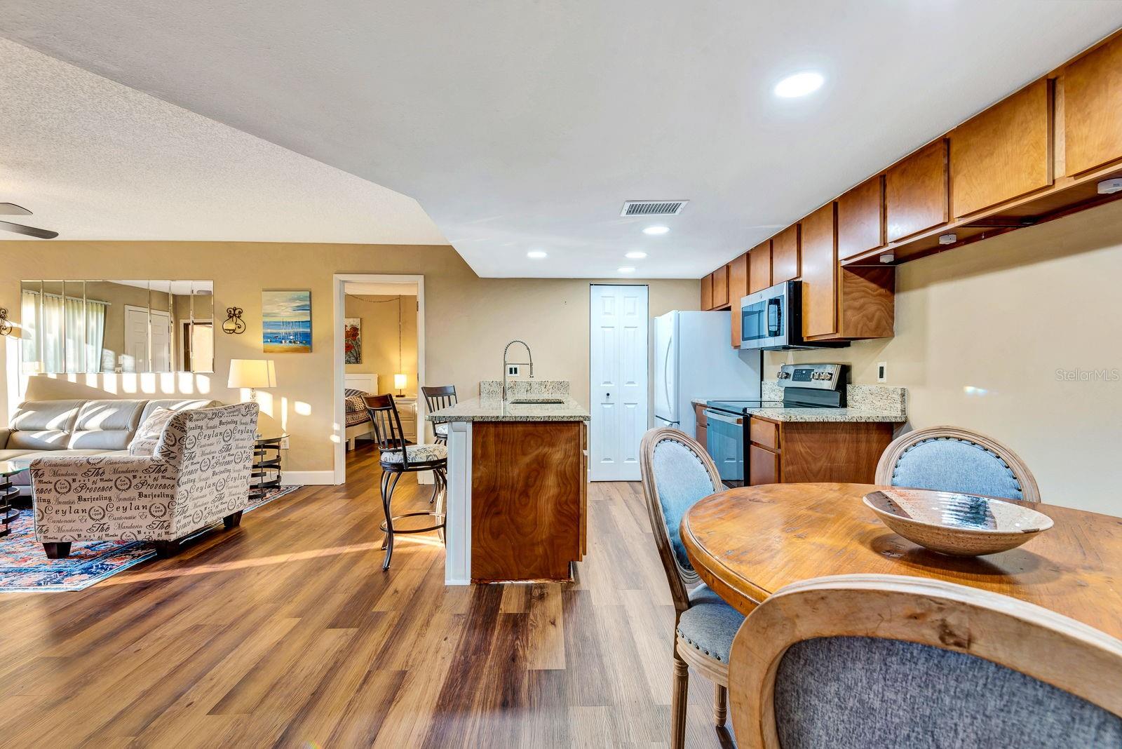 COUNTRY VILLAGE SEC 1 - Residential