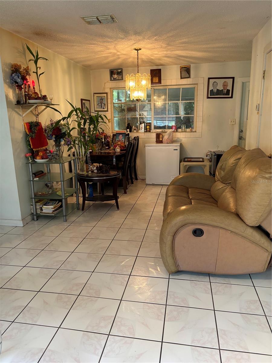 ORANGE BLOSSOM TERRACE FIRST ADD - Residential Lease