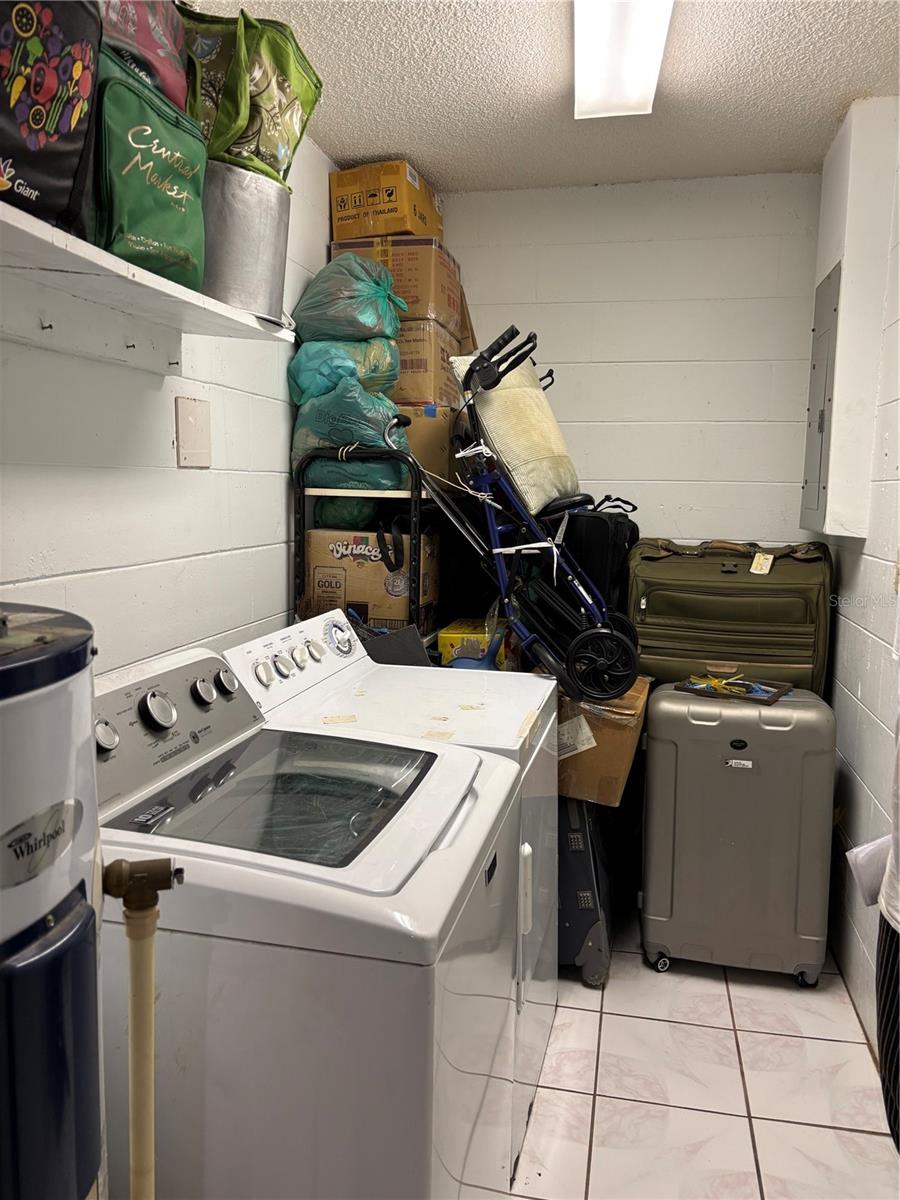 ORANGE BLOSSOM TERRACE FIRST ADD - Residential Lease