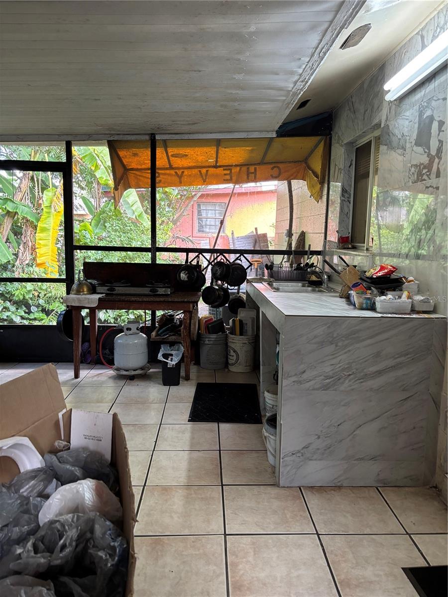 ORANGE BLOSSOM TERRACE FIRST ADD - Residential Lease