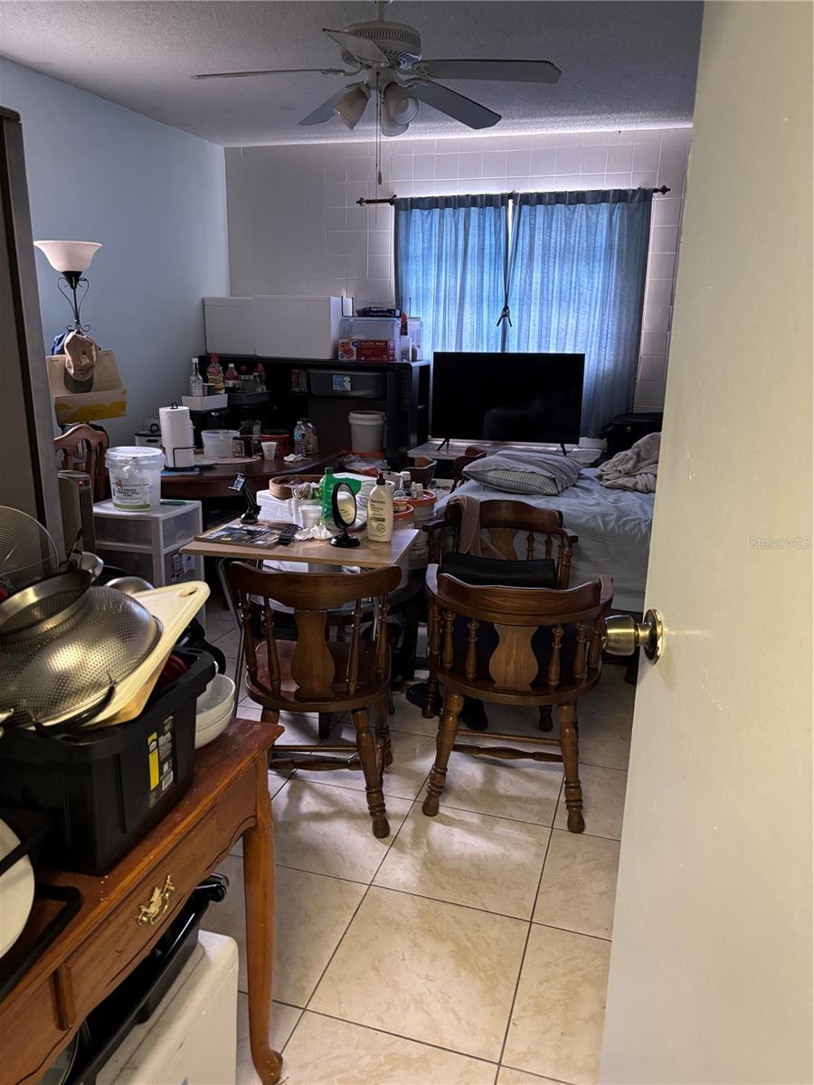 ORANGE BLOSSOM TERRACE FIRST ADD - Residential Lease