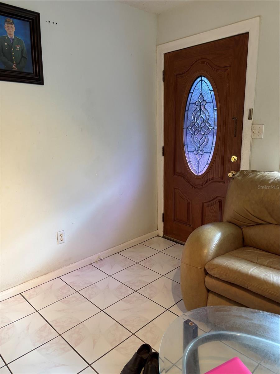 ORANGE BLOSSOM TERRACE FIRST ADD - Residential Lease