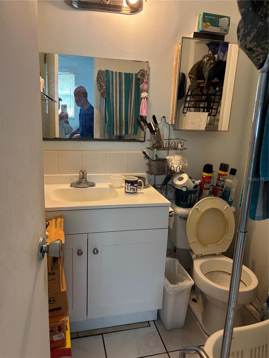 ORANGE BLOSSOM TERRACE FIRST ADD - Residential Lease