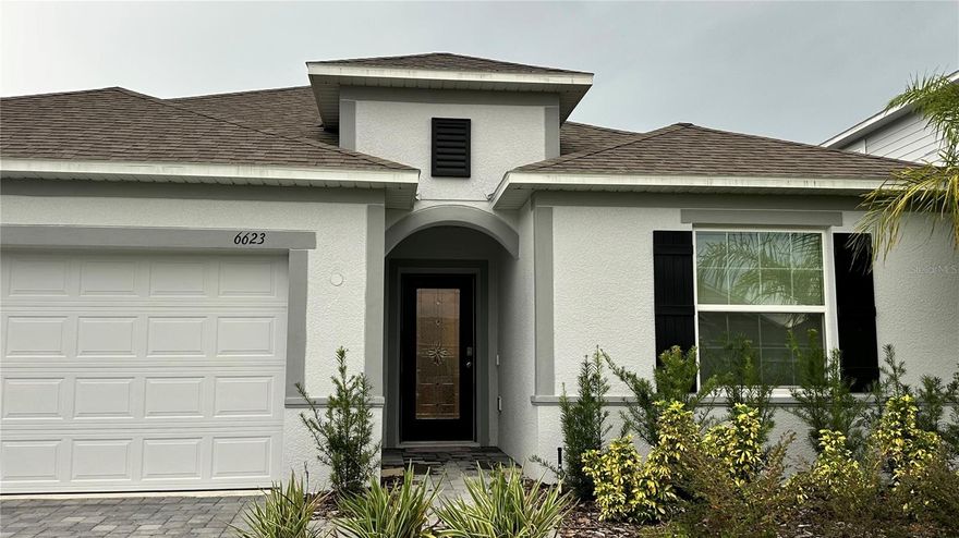 Villa Pass Subdivision , Beautiful New home Under warranty, 4 bedroom 2 bath, tile throughout entire home, open concept kitchen huge island, upgraded entry door, 
Fence back yard. Get all the expenses of a new home already there. Seller will help with either closing cost or lowering interest rate up if using our preferred lender.