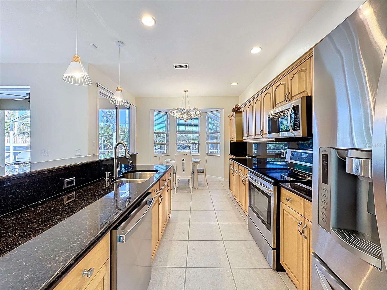 COLONY GROVES - Residential