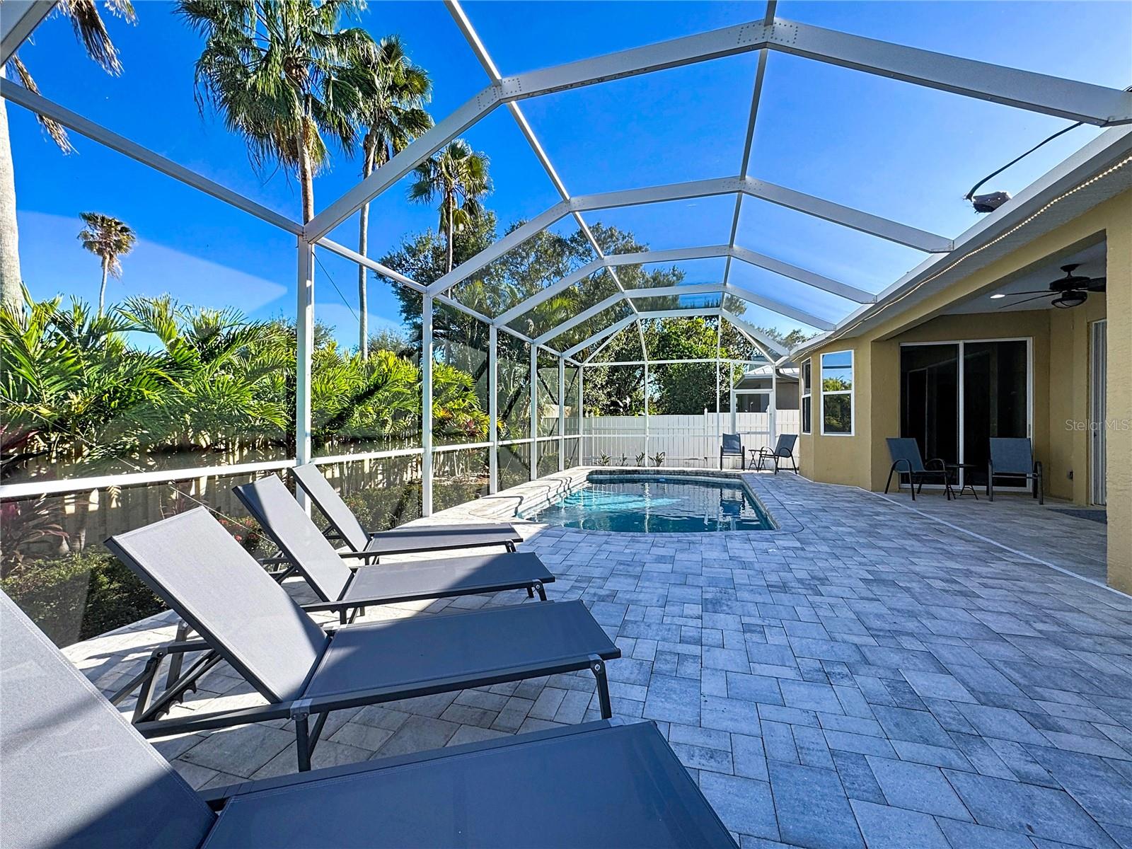 COLONY GROVES - Residential