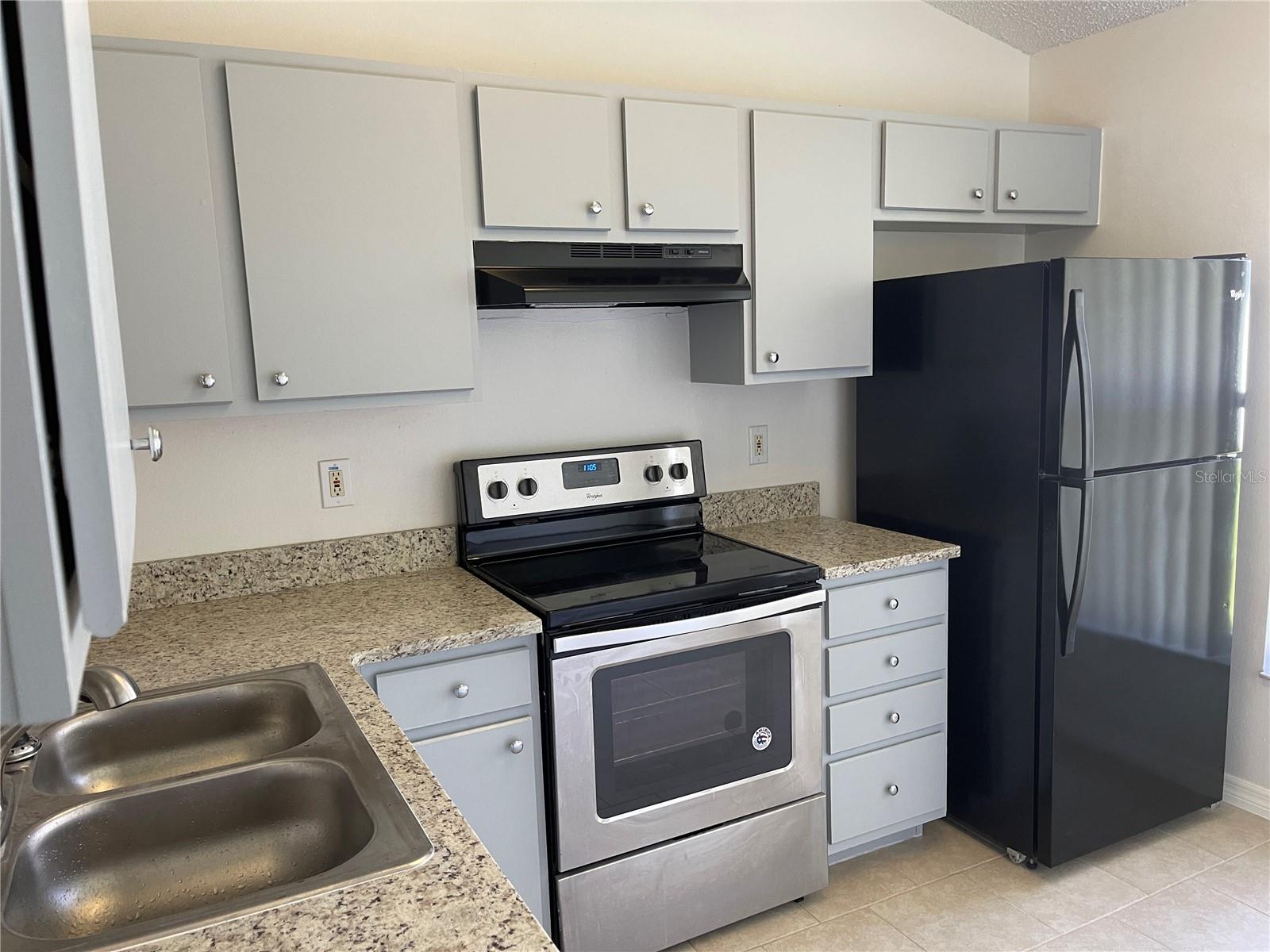 4989 VISTA LAGO DRIVE