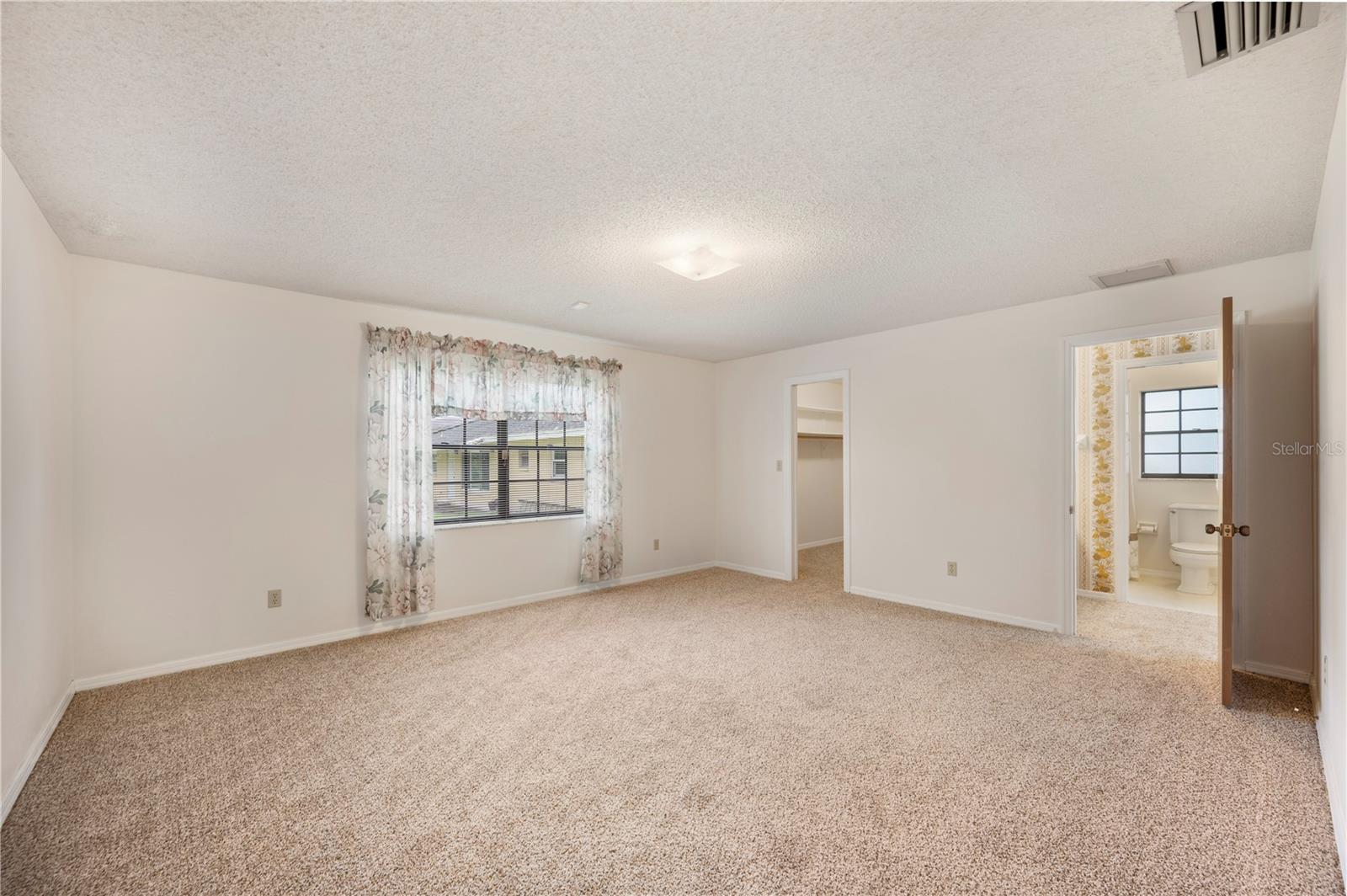 WHISTLER WOODS - Residential