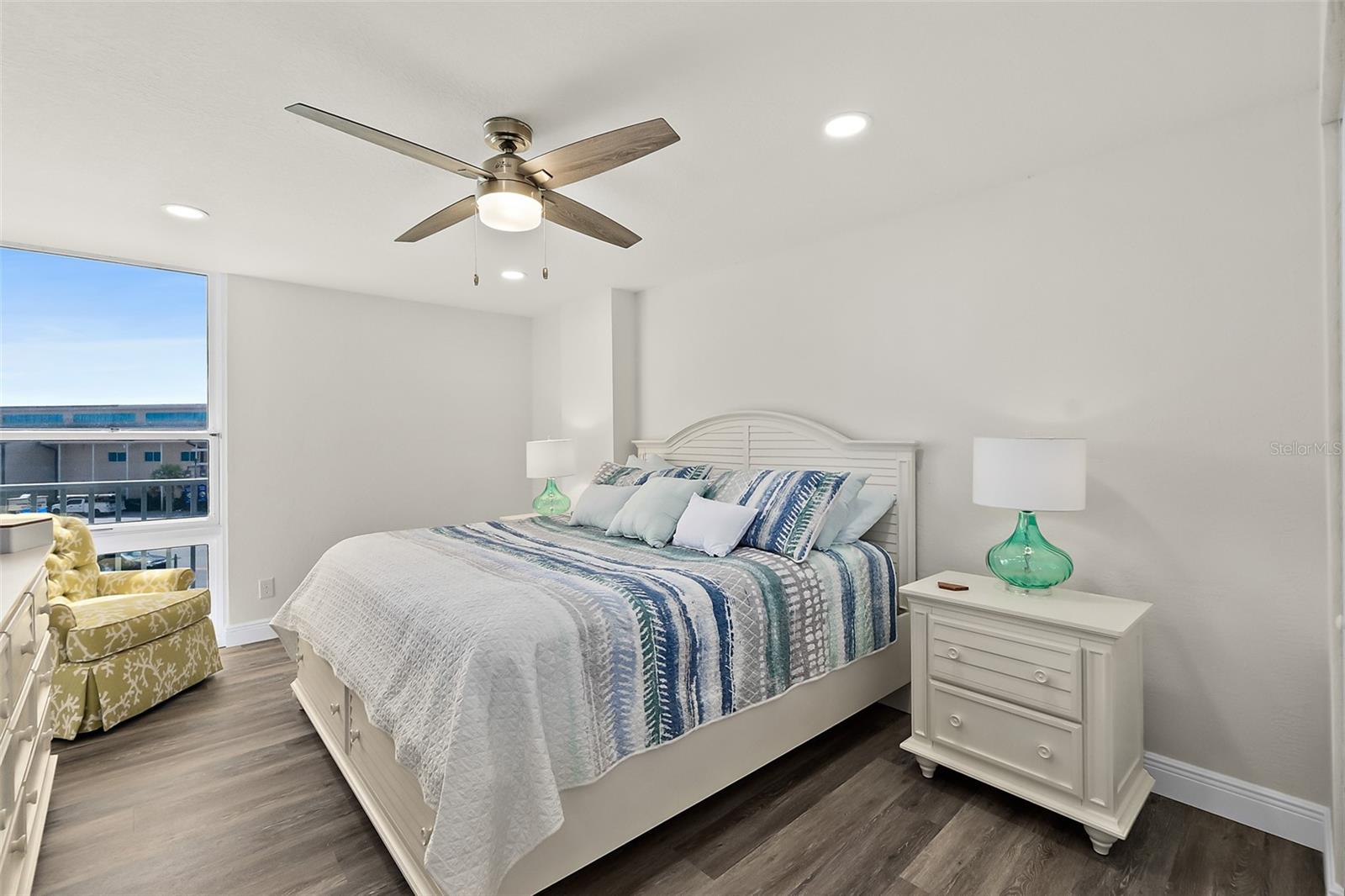 OCEANS 2 - Residential Lease