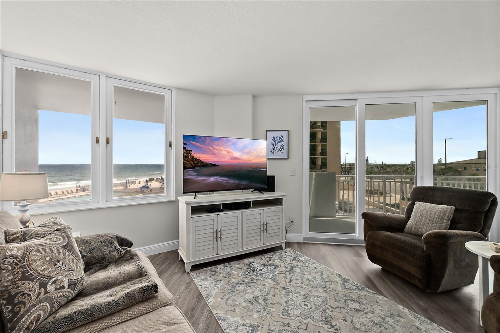 OCEANS 2 - Residential Lease