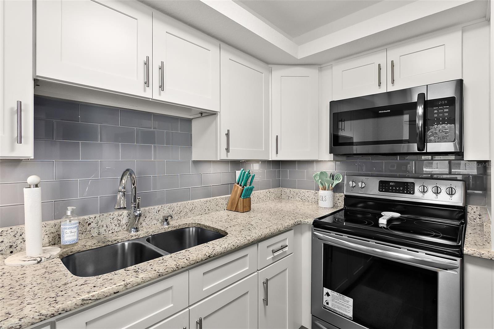 OCEANS 2 - Residential Lease