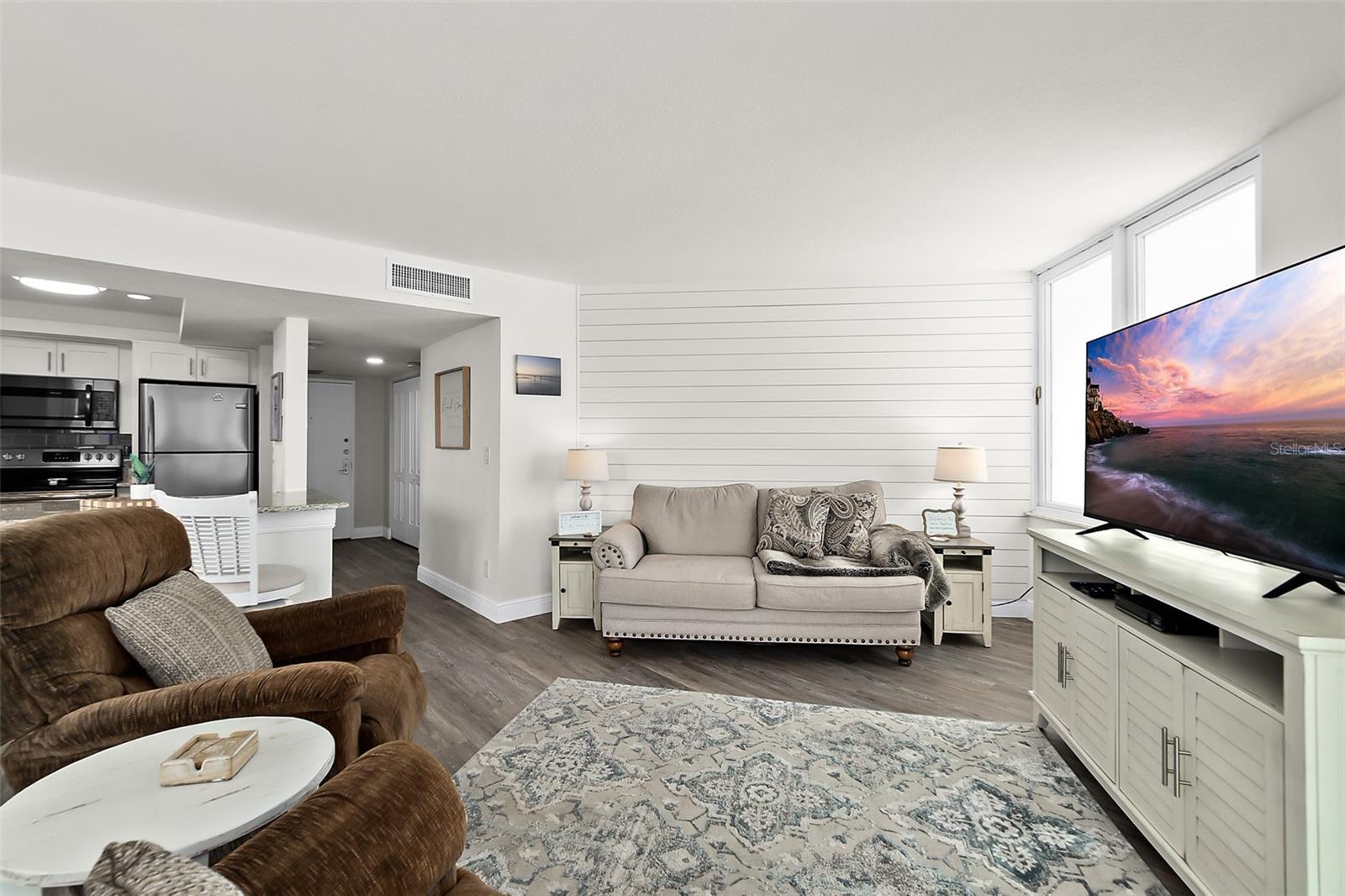 OCEANS 2 - Residential Lease