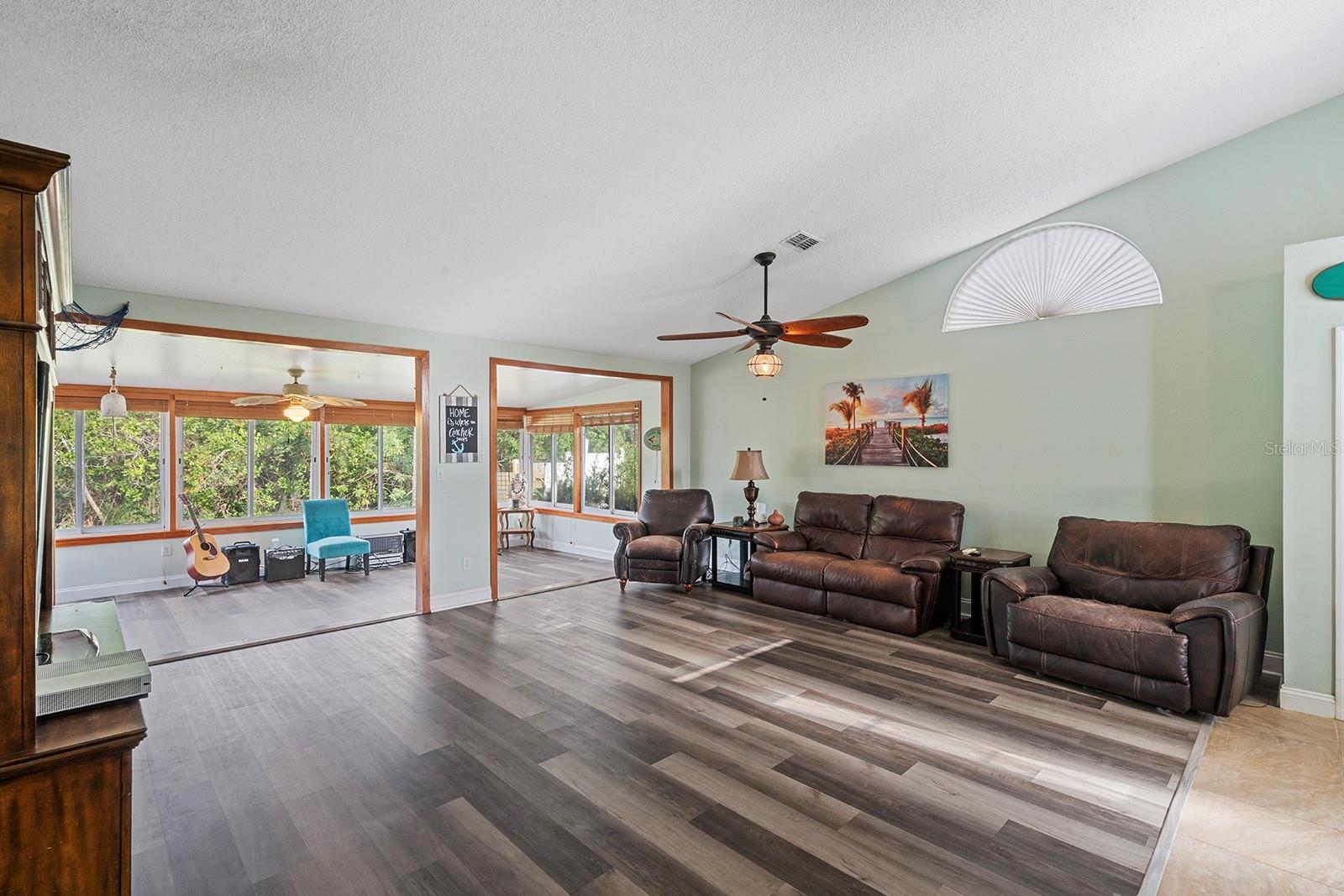 TYMBER TRACE PH 01 - Residential