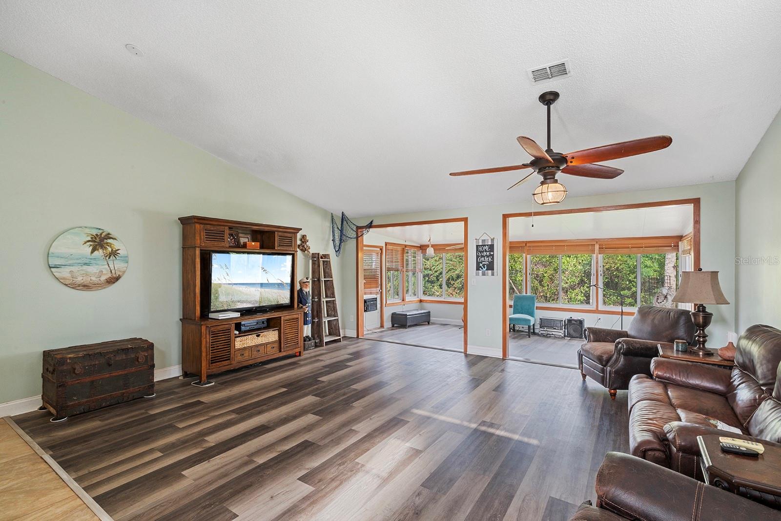 TYMBER TRACE PH 01 - Residential