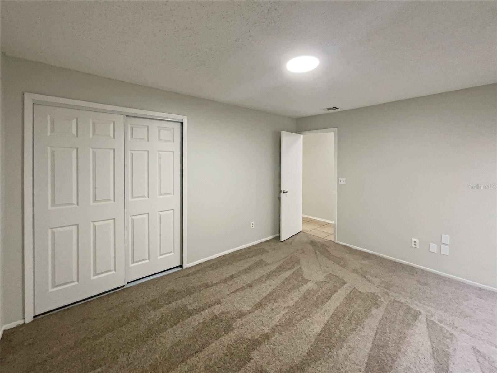 WHISPER LAKES - Residential