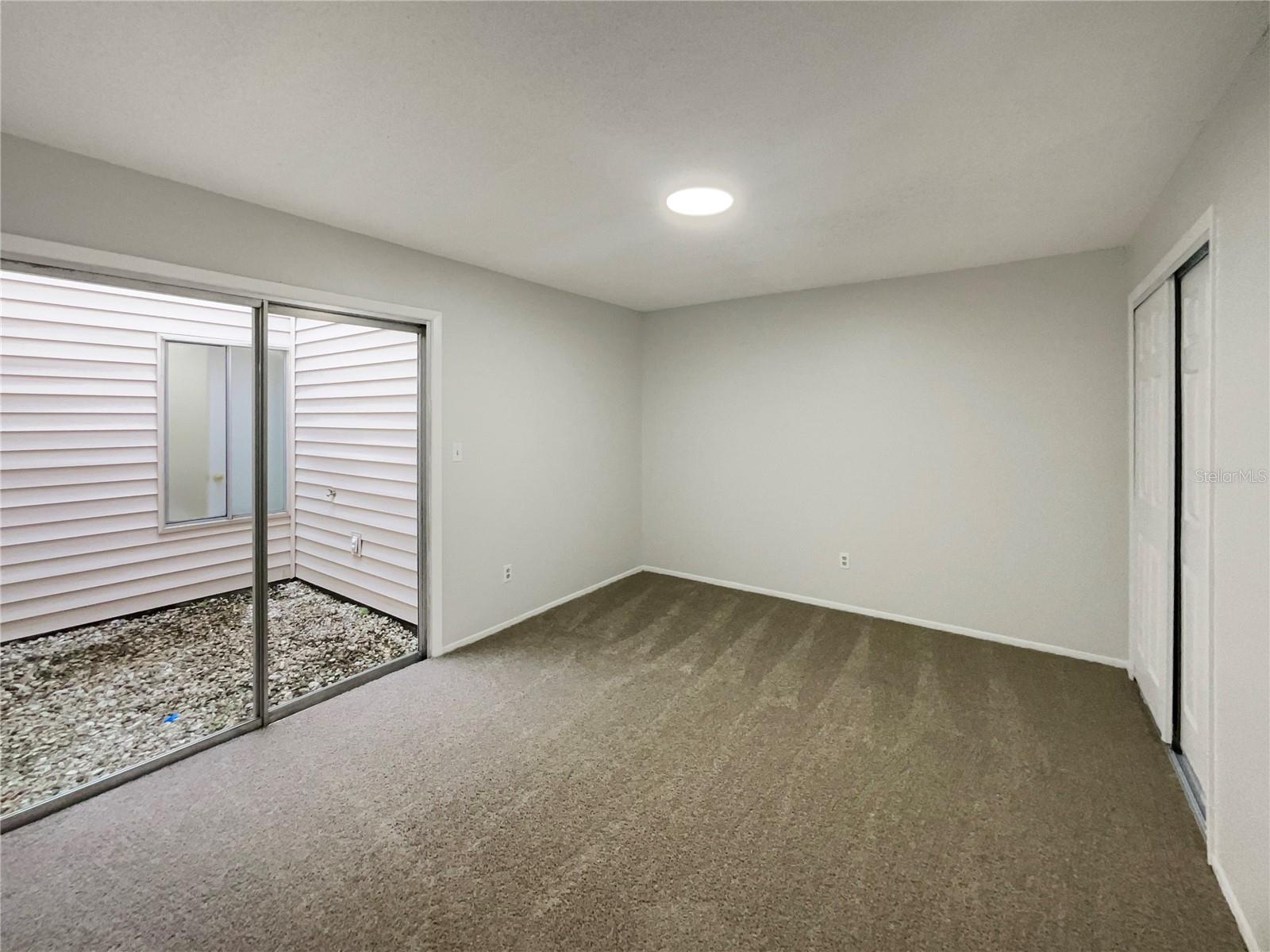 WHISPER LAKES - Residential