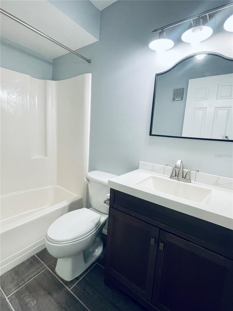 LAKESHORE CHARLOTTE COUNTY PH 03 - Residential Lease