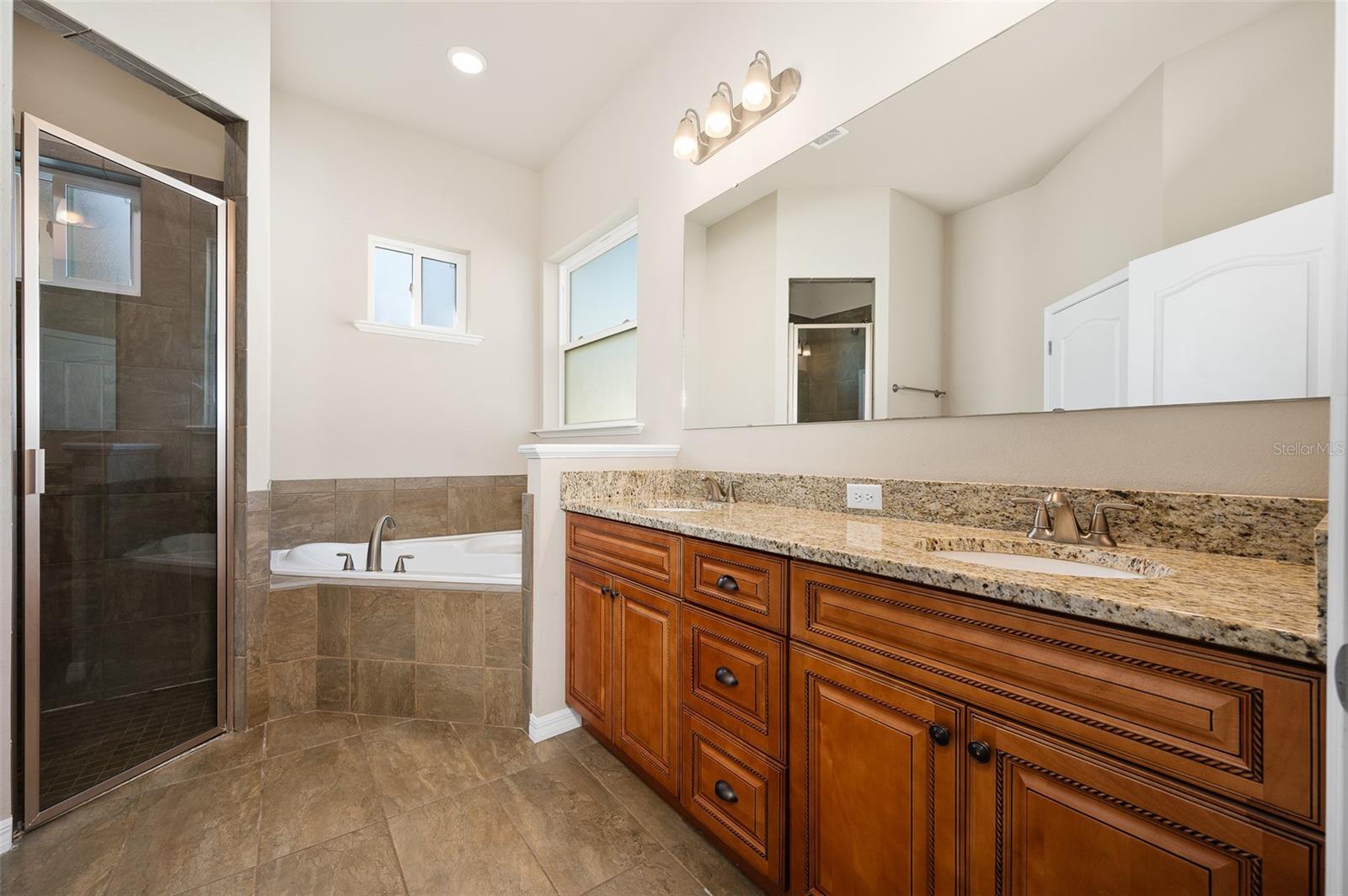 OAKMONT - Residential Lease