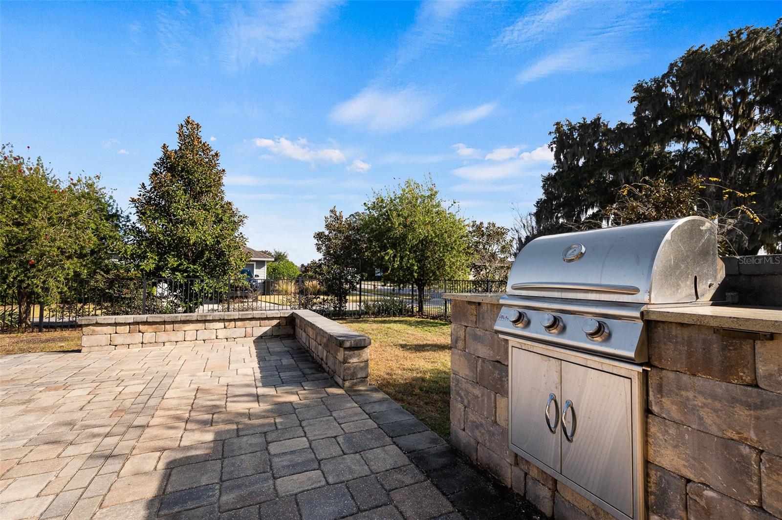 OAKMONT - Residential Lease