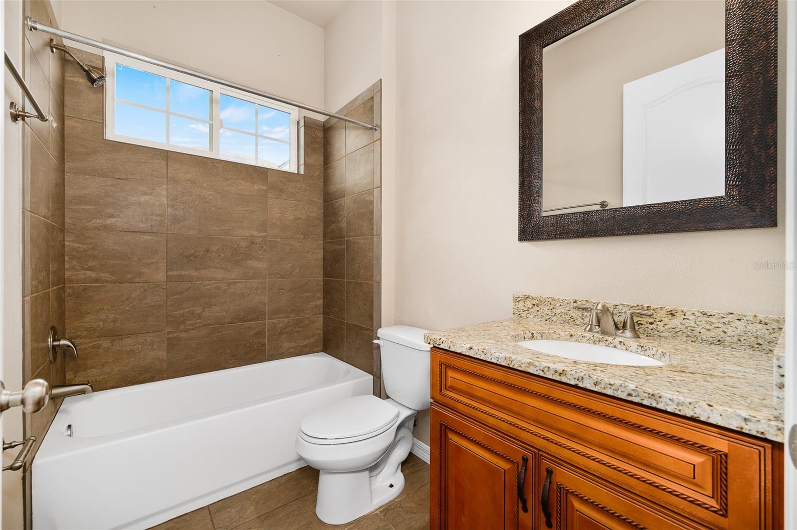 OAKMONT - Residential Lease