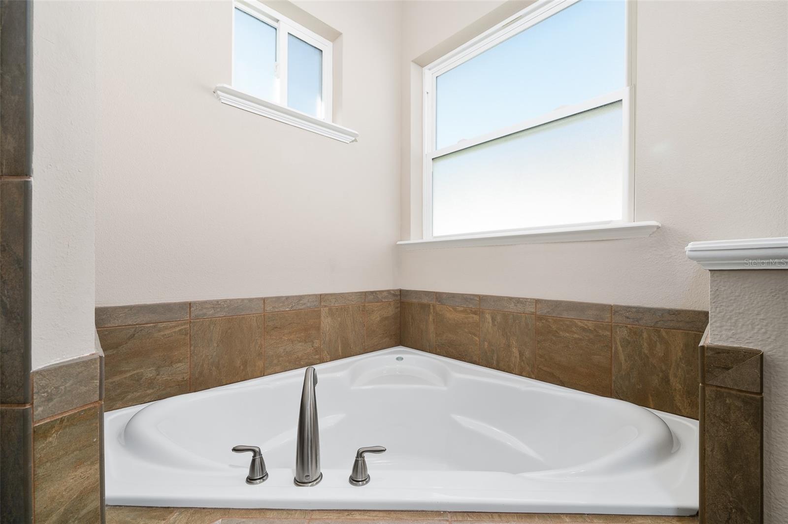 OAKMONT - Residential Lease