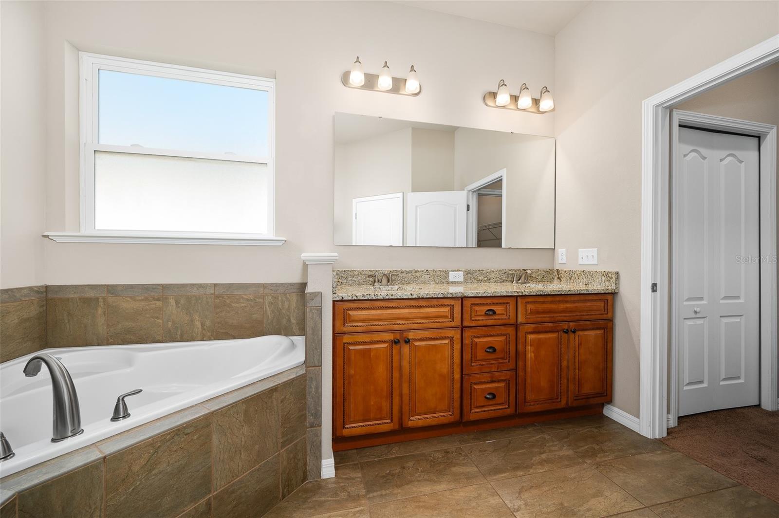 OAKMONT - Residential Lease