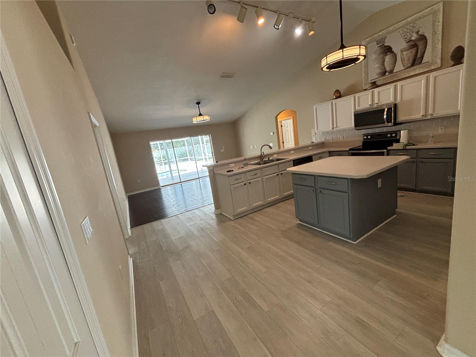 PALM COAST/EASTHAMPTON SEC 34 - Residential Lease