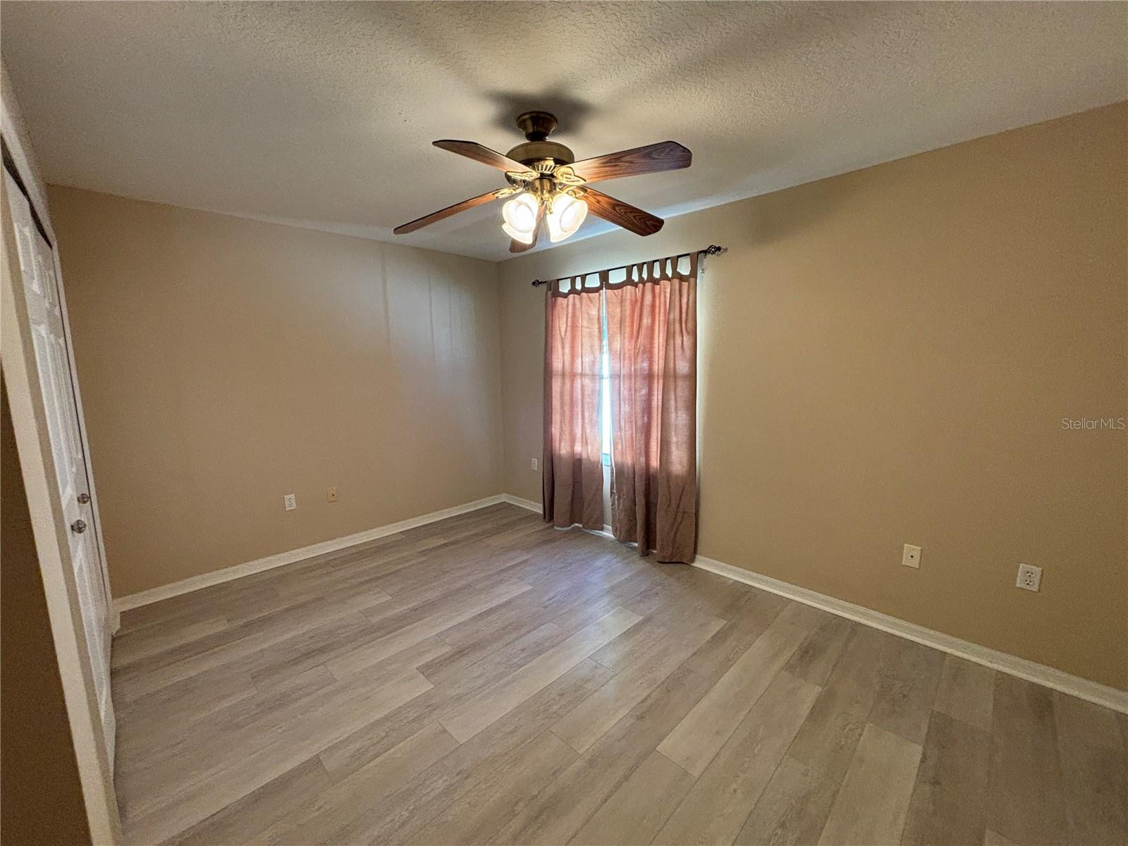 PALM COAST/EASTHAMPTON SEC 34 - Residential Lease