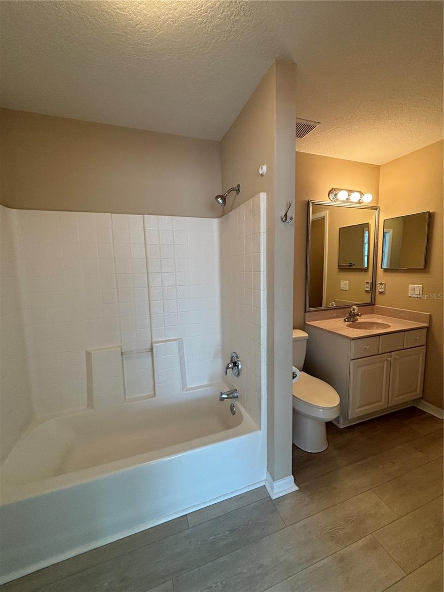 PALM COAST/EASTHAMPTON SEC 34 - Residential Lease