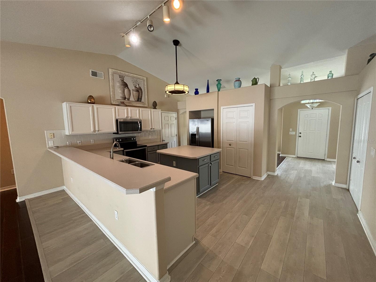 PALM COAST/EASTHAMPTON SEC 34 - Residential Lease