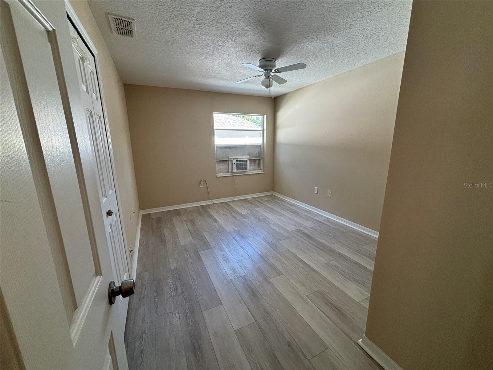 PALM COAST/EASTHAMPTON SEC 34 - Residential Lease