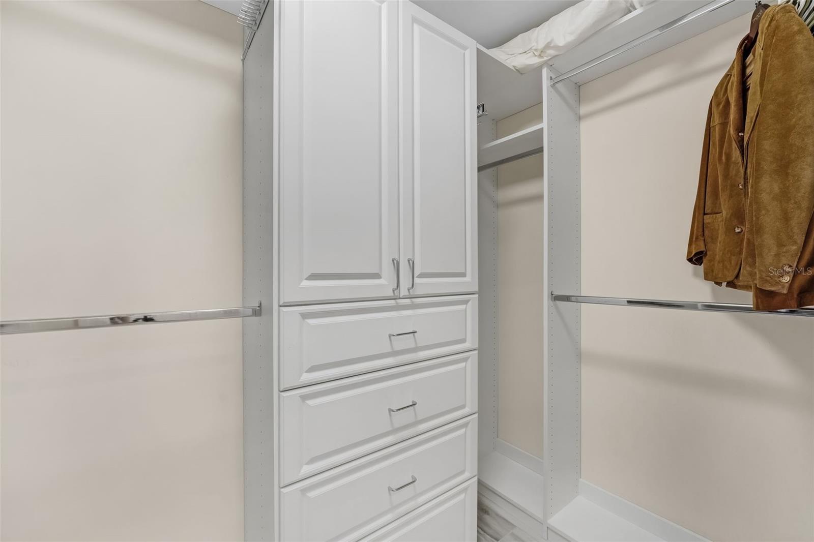 SUNSET POINTE AT COLLANY KEY III CONDO - Residential