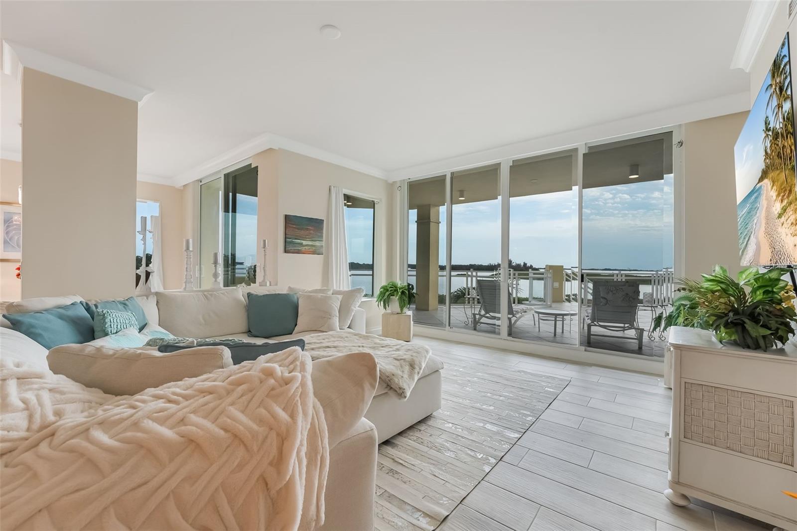 SUNSET POINTE AT COLLANY KEY III CONDO - Residential