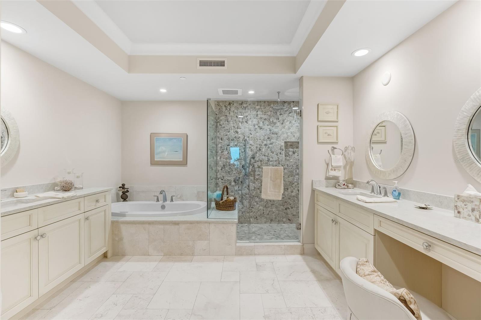 SUNSET POINTE AT COLLANY KEY III CONDO - Residential