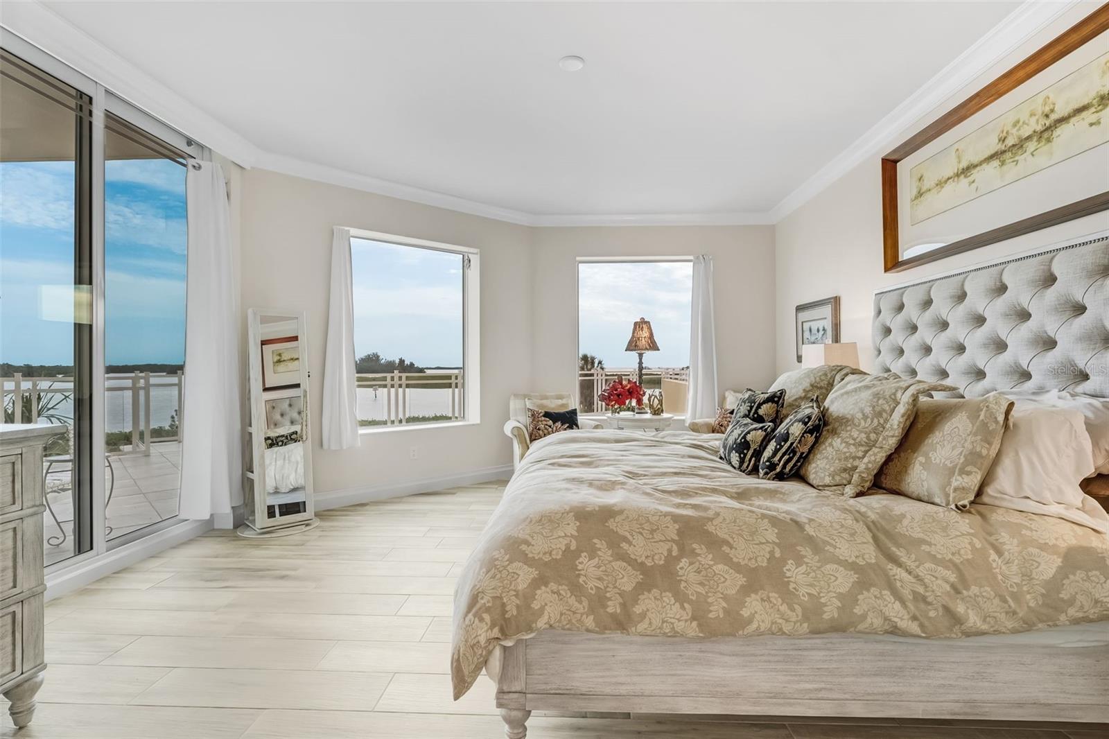 SUNSET POINTE AT COLLANY KEY III CONDO - Residential
