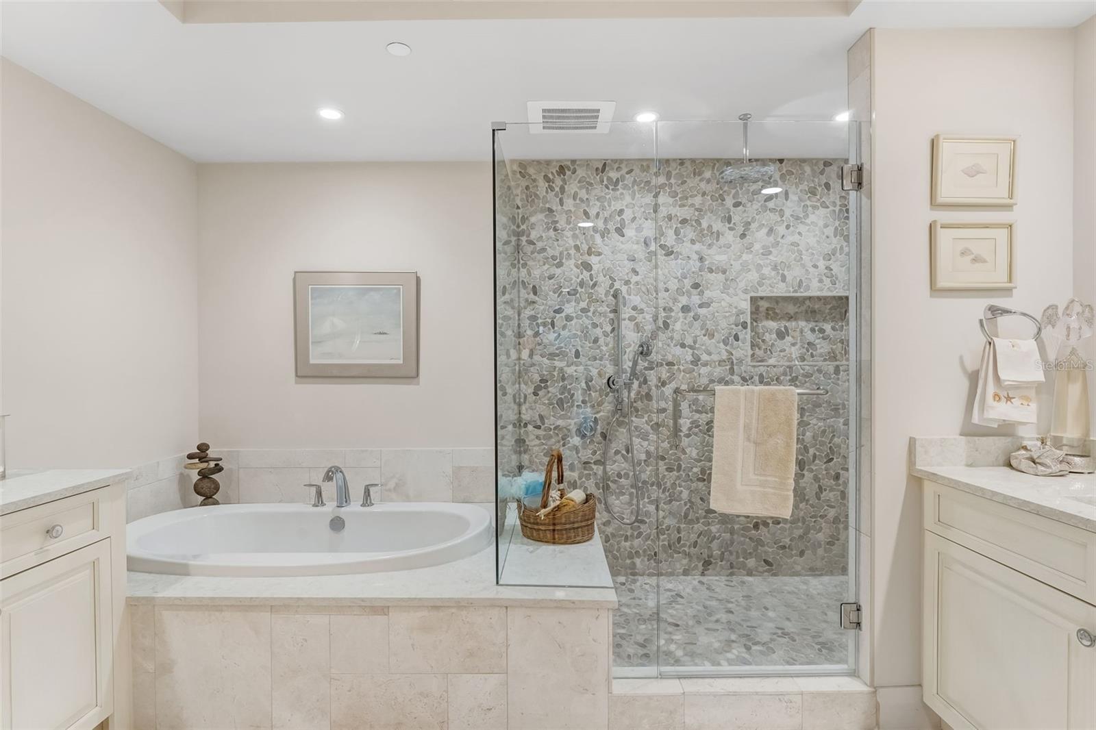 SUNSET POINTE AT COLLANY KEY III CONDO - Residential