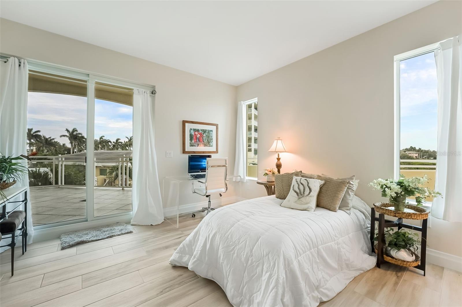 SUNSET POINTE AT COLLANY KEY III CONDO - Residential