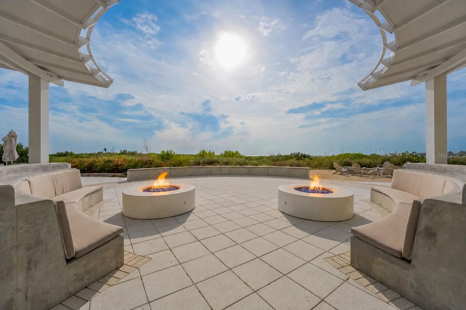 SUNSET POINTE AT COLLANY KEY III CONDO - Residential