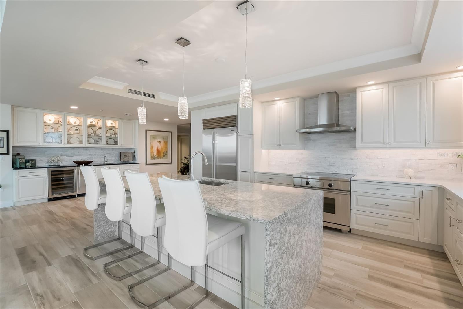 SUNSET POINTE AT COLLANY KEY III CONDO - Residential
