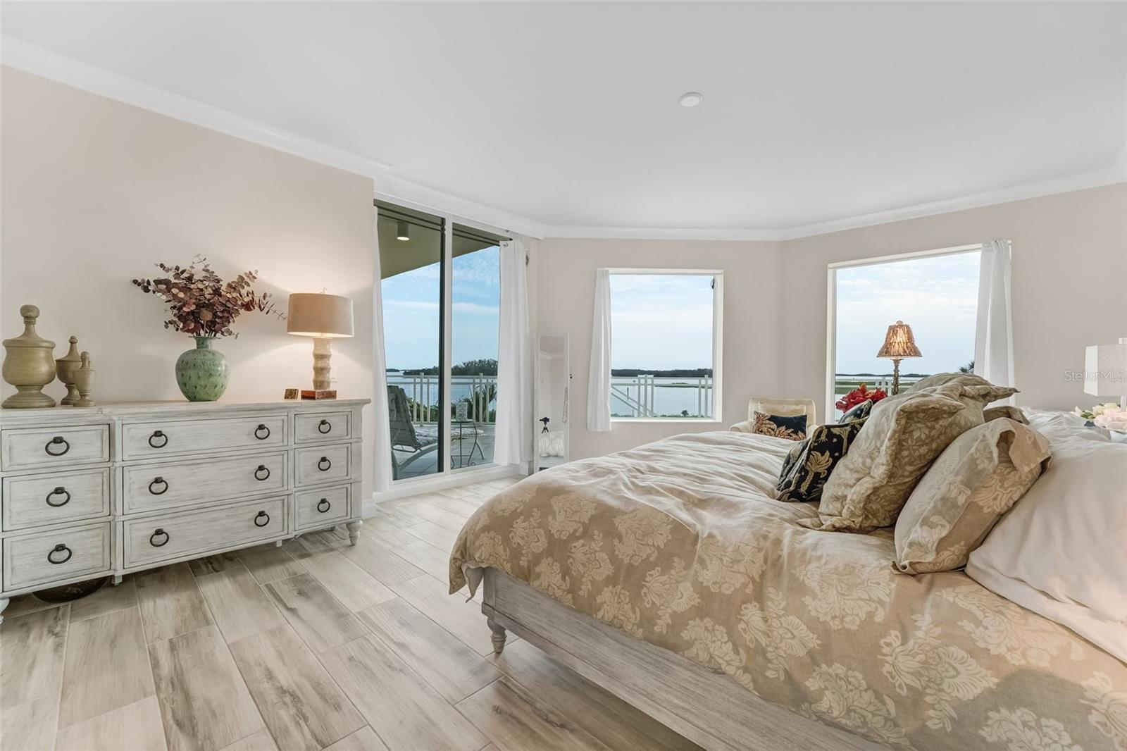 SUNSET POINTE AT COLLANY KEY III CONDO - Residential