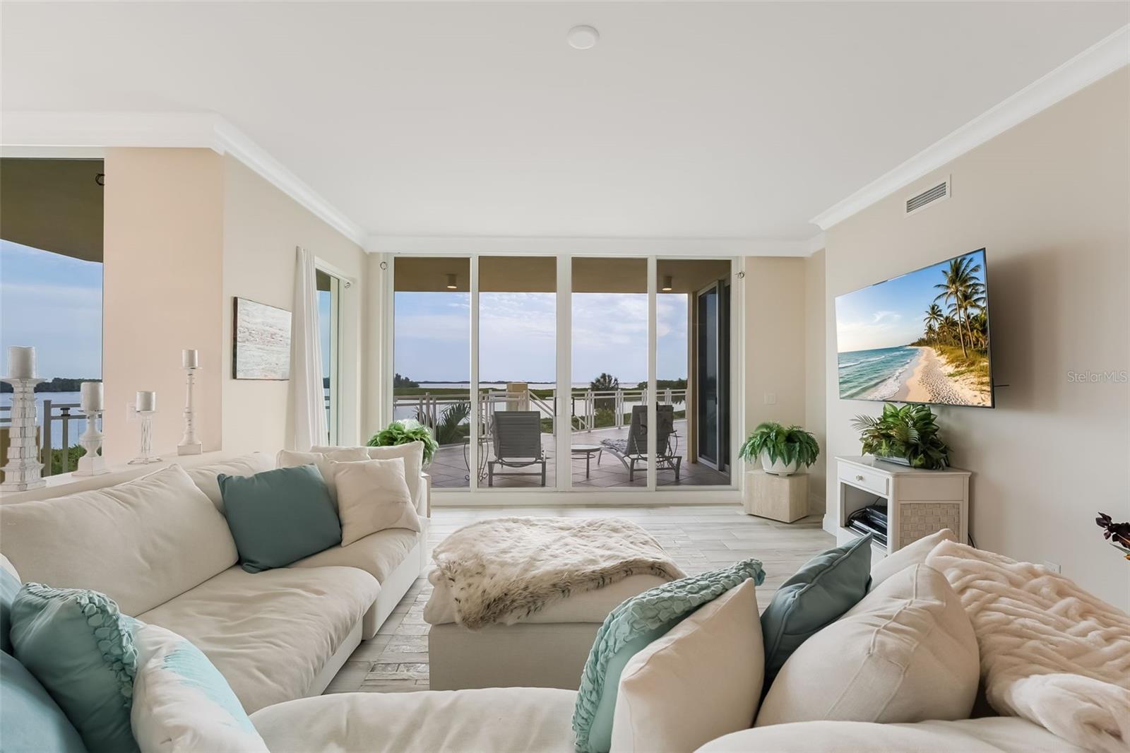 SUNSET POINTE AT COLLANY KEY III CONDO - Residential