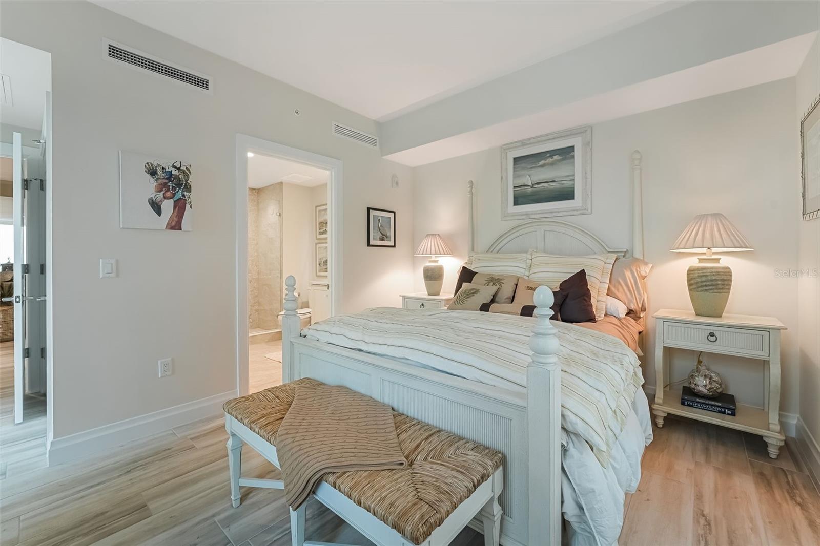 SUNSET POINTE AT COLLANY KEY III CONDO - Residential