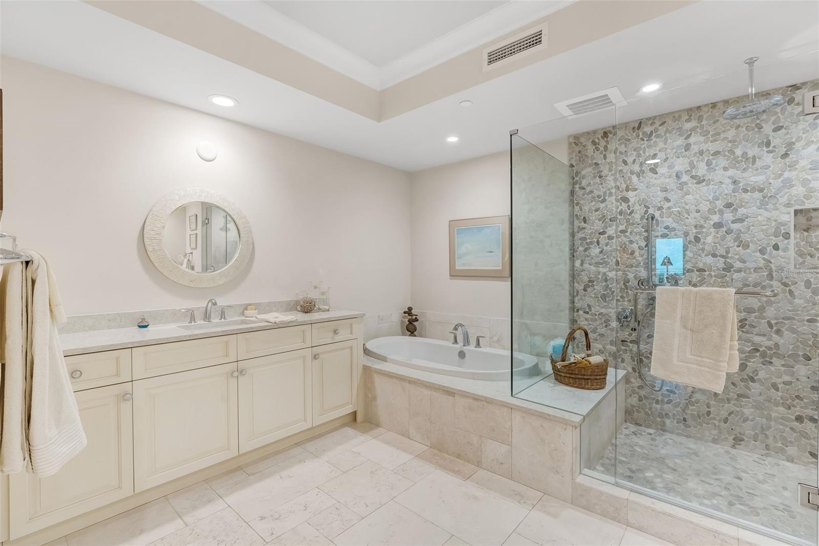 SUNSET POINTE AT COLLANY KEY III CONDO - Residential