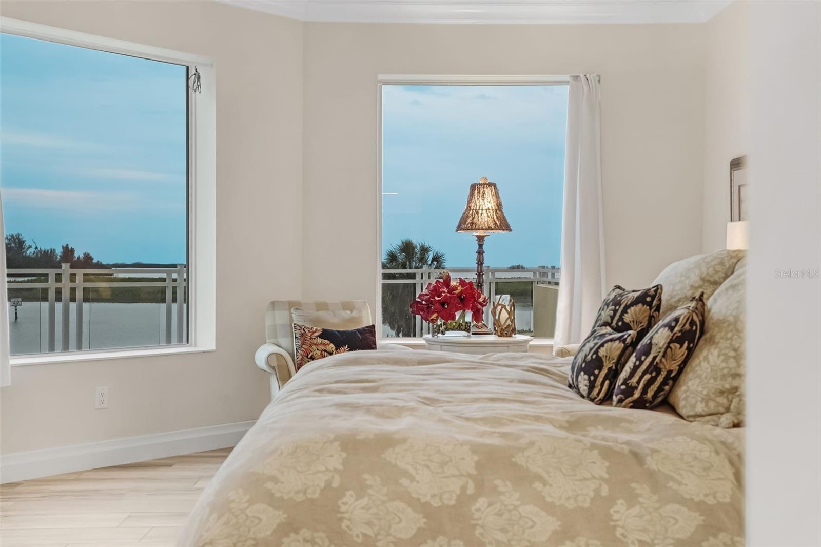 SUNSET POINTE AT COLLANY KEY III CONDO - Residential
