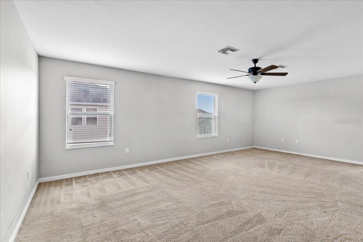 SHINGLE CRK RESERVE / OAKS PH 3 / SHINGLE CREEK - Residential Lease