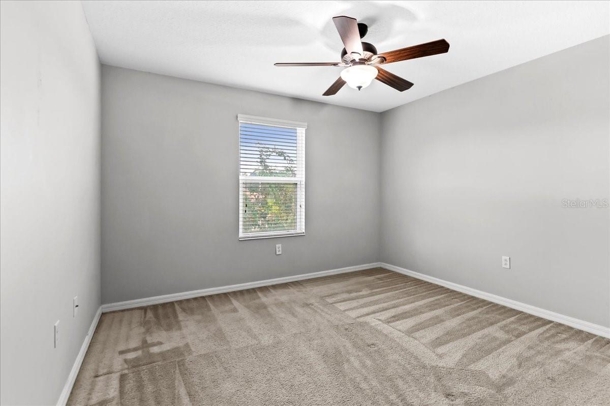 SHINGLE CRK RESERVE / OAKS PH 3 / SHINGLE CREEK - Residential Lease