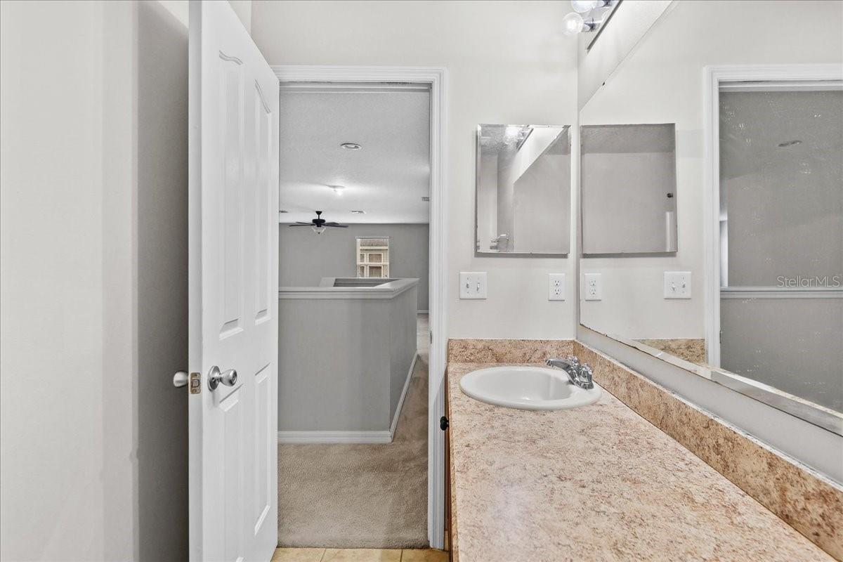 SHINGLE CRK RESERVE / OAKS PH 3 / SHINGLE CREEK - Residential Lease